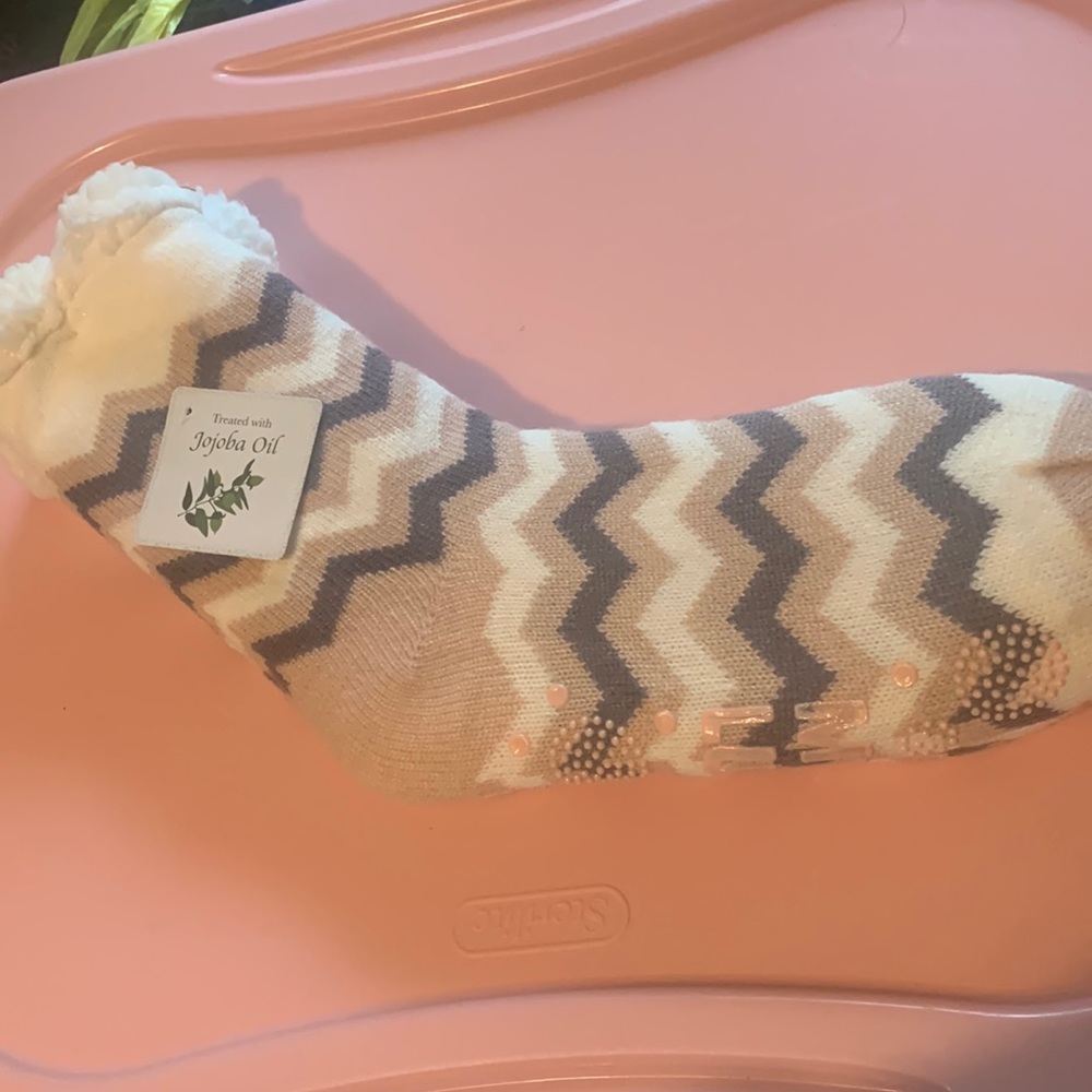 Muk Luks Brand New L/XL
